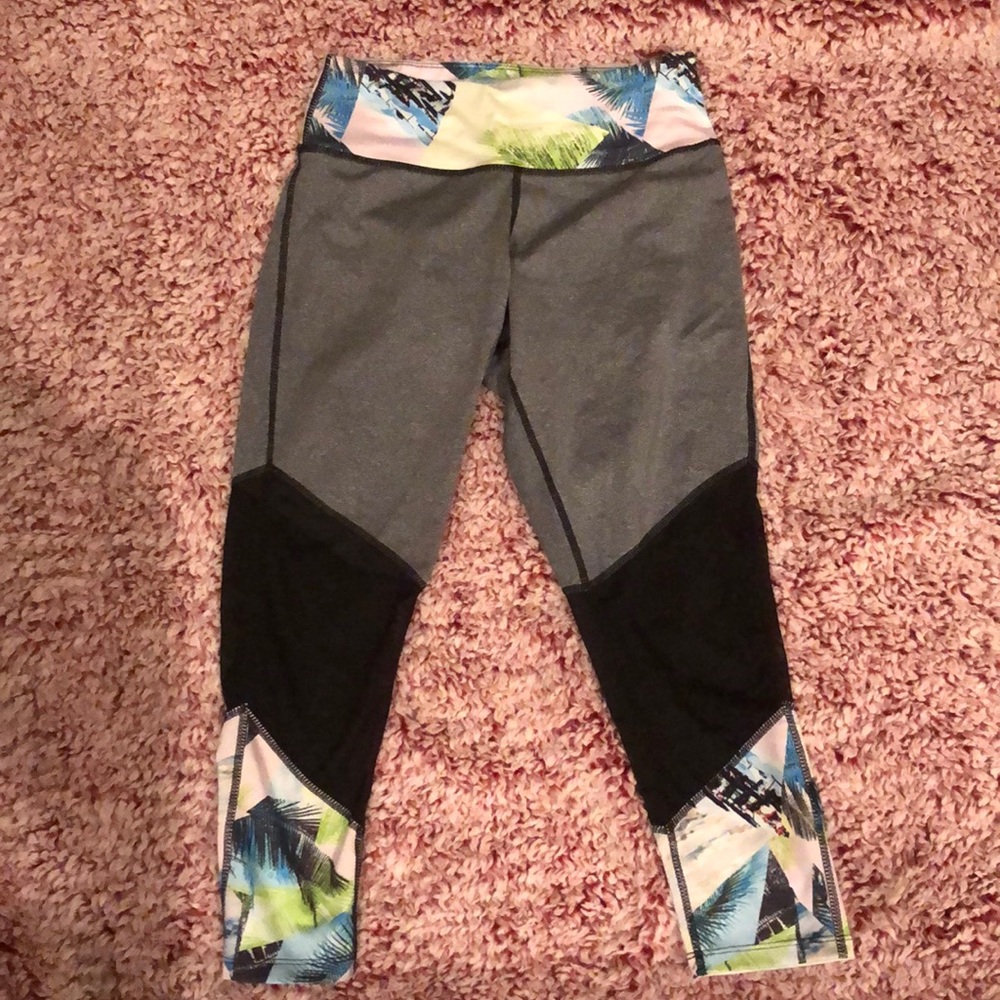Jessica Simpson crop leggings